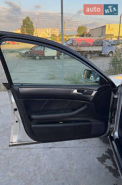 Седан Audi A6 2004 в 