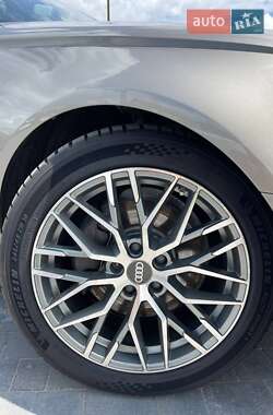 Седан Audi A6 2015 в 