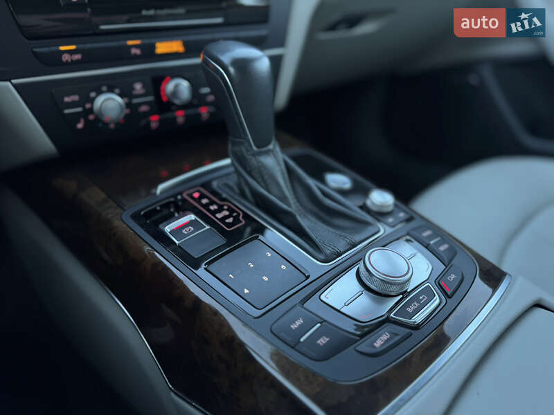 Седан Audi A6 2015 в Луцке