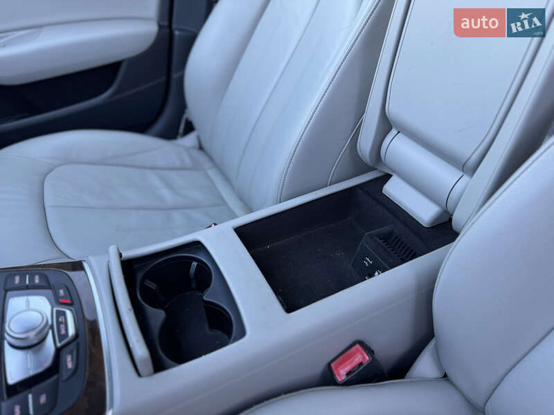 Седан Audi A6 2015 в Луцке