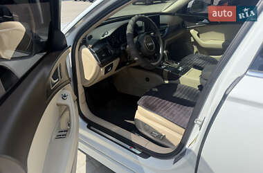 Седан Audi A6 2016 в 