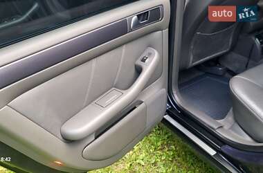 Седан Audi A6 2004 в 