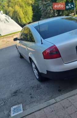 Седан Audi A6 2001 в 