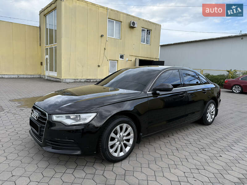 Седан Audi A6 2014 в 