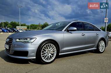 Седан Audi A6 2015 в 