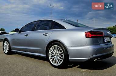 Седан Audi A6 2015 в 