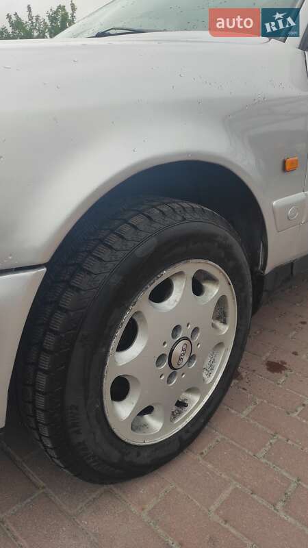 Седан Audi A6 1997 в Рокитном