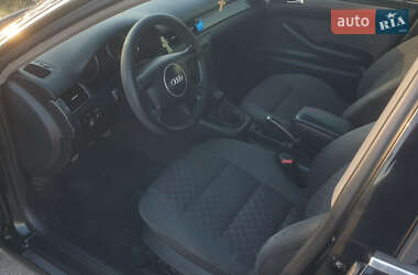 Седан Audi A6 2001 в 