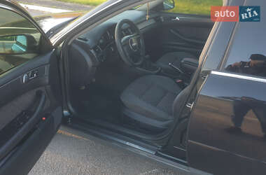 Седан Audi A6 2001 в 