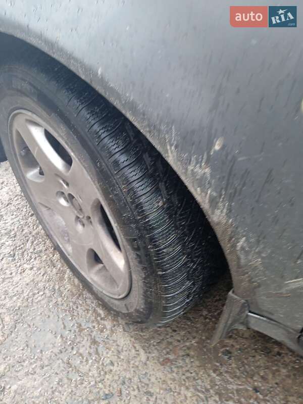 Седан Audi A6 2001 в Ровно