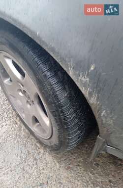 Седан Audi A6 2001 в 