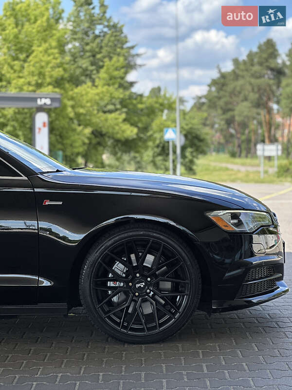 Седан Audi A6 2016 в Киеве