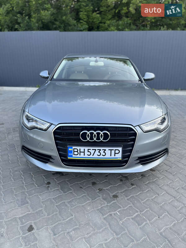 Седан Audi A6 2011 в 