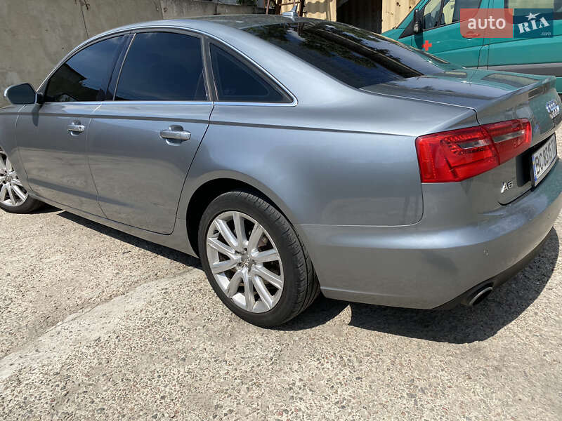 Седан Audi A6 2012 в Киеве