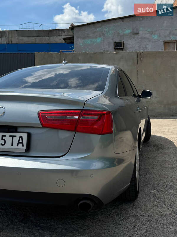 Седан Audi A6 2012 в Киеве