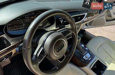 Седан Audi A6 2015 в 