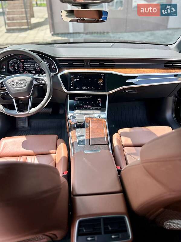 Седан Audi A6 2023 в Львові