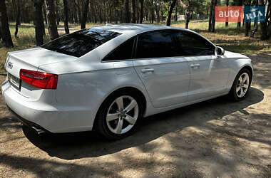 Седан Audi A6 2012 в 