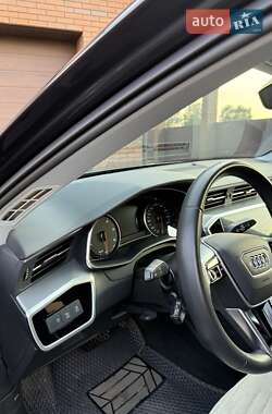 Седан Audi A6 2022 в 
