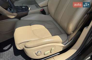 Седан Audi A6 2012 в 