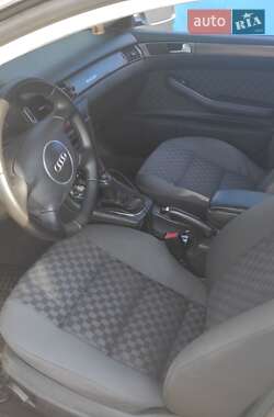 Седан Audi A6 2003 в 