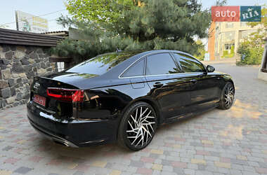 Седан Audi A6 2015 в 
