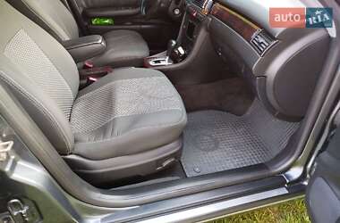 Универсал Audi A6 2004 в 