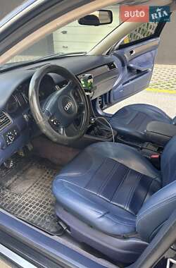 Седан Audi A6 2001 в 