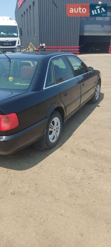 Седан Audi A6 1995 в Виннице