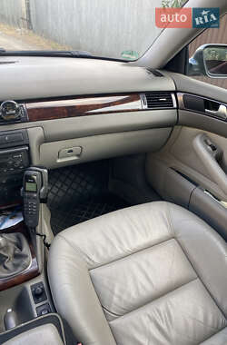 Универсал Audi A6 2001 в 