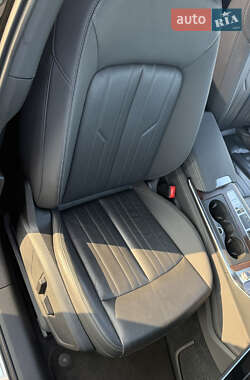 Седан Audi A6 2019 в 
