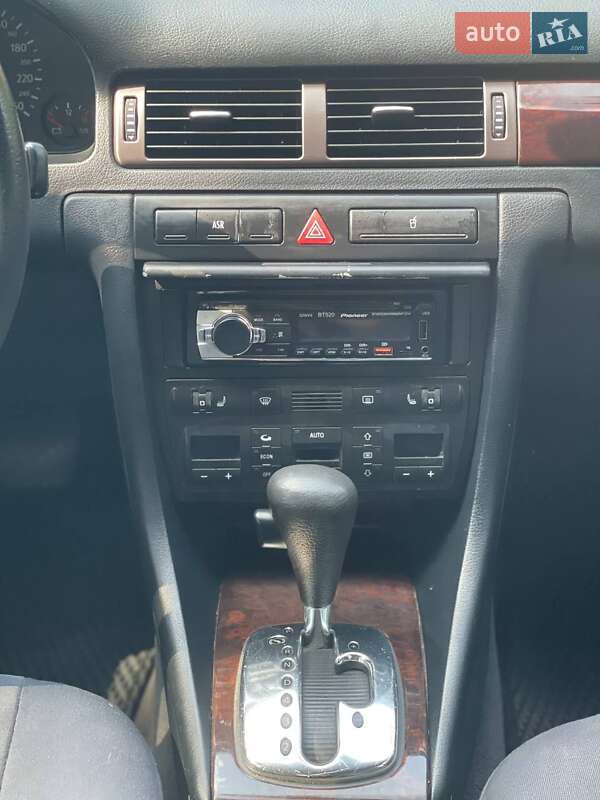 Седан Audi A6 1998 в Буче