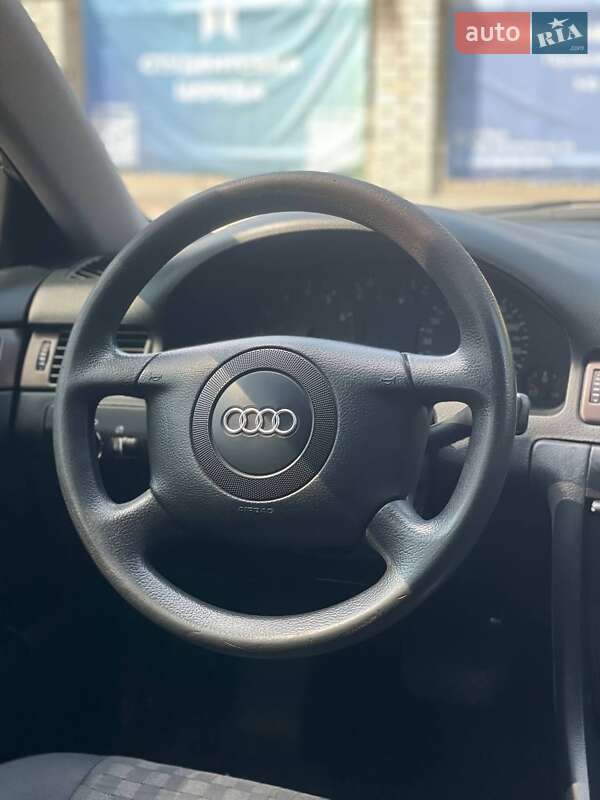 Седан Audi A6 1998 в Буче