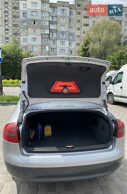 Седан Audi A6 1998 в 