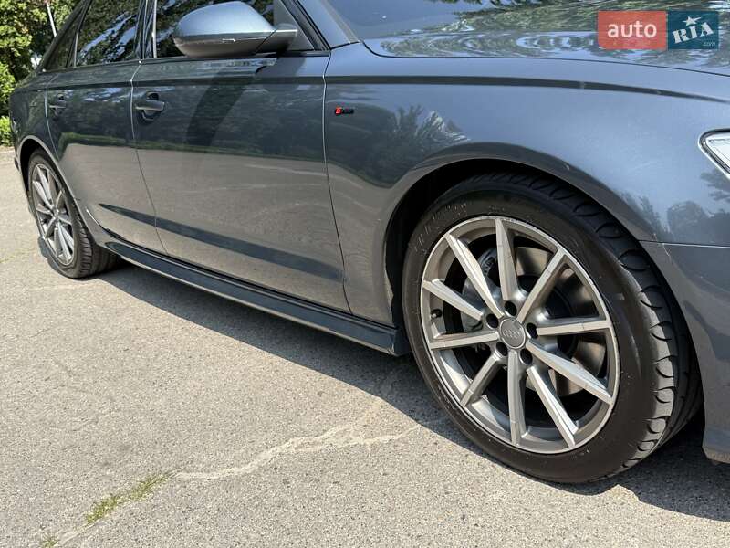 Седан Audi A6 2015 в Киеве