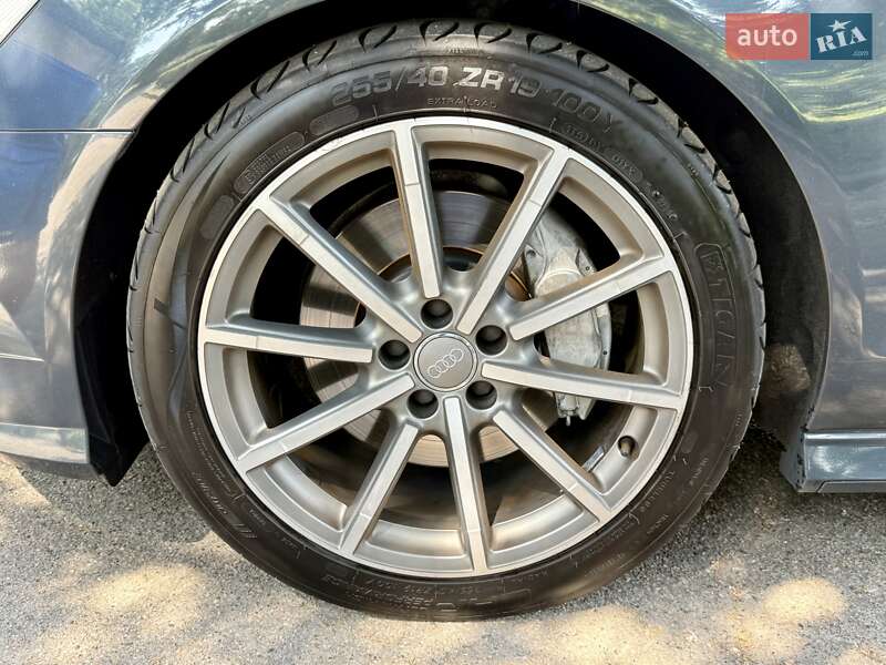 Седан Audi A6 2015 в Киеве