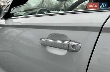 Седан Audi A6 2016 в 