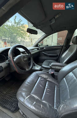 Универсал Audi A6 2001 в 