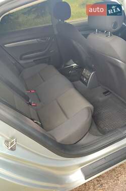 Седан Audi A6 2004 в 