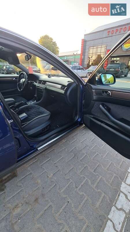 Седан Audi A6 2001 в 