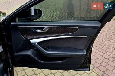 Седан Audi A6 2019 в 