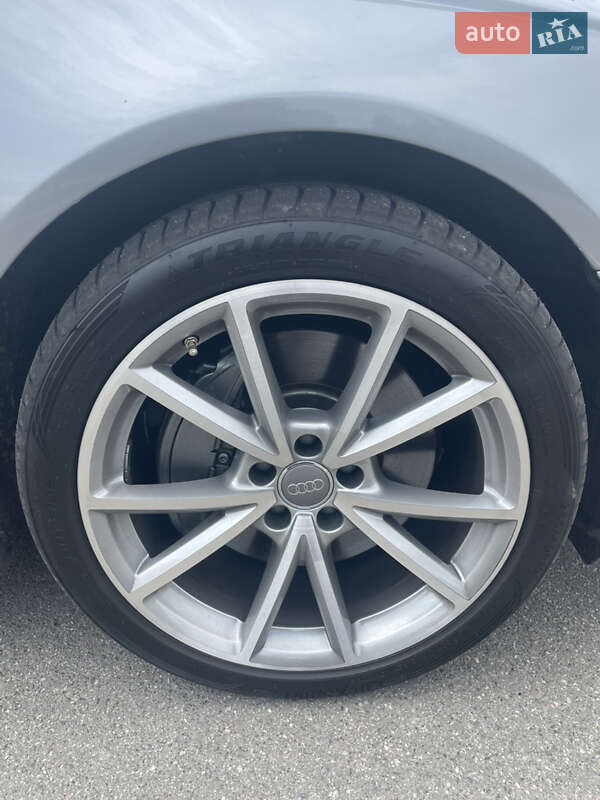 Седан Audi A6 2015 в Киеве