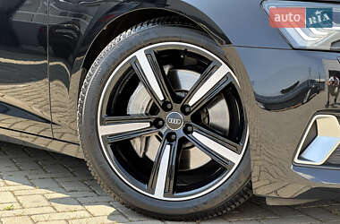 Седан Audi A6 2019 в 