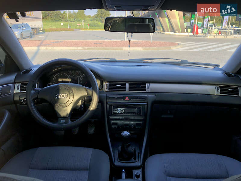 Седан Audi A6 1999 в Стрые