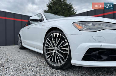 Седан Audi A6 2015 в 