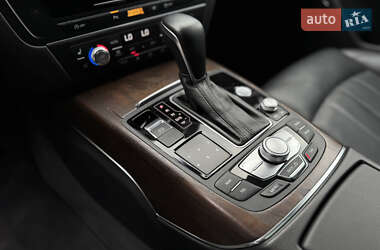 Седан Audi A6 2015 в 