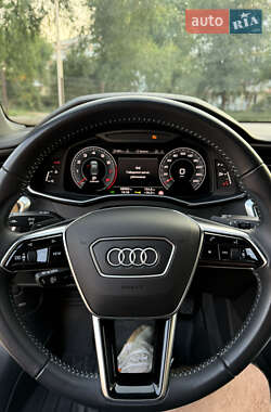 Седан Audi A6 2019 в 