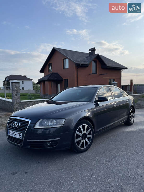 Седан Audi A6 2004 в 