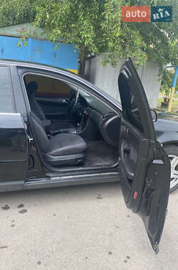 Седан Audi A6 2002 в 