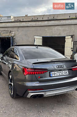 Седан Audi A6 2018 в 